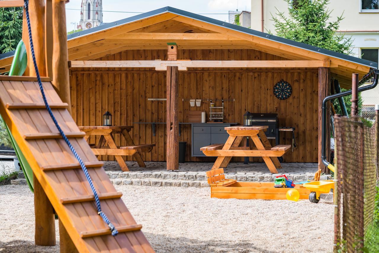 Penzion, Restaurant Gloria Chrastava Экстерьер фото